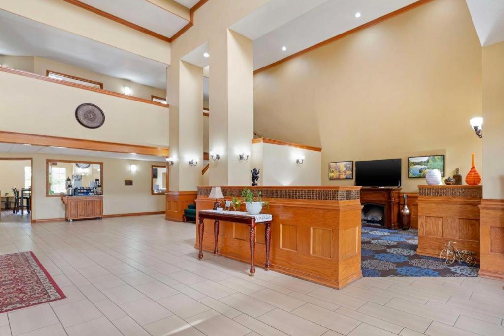 Best Western Locust Grove Inn & Suites Exterior photo