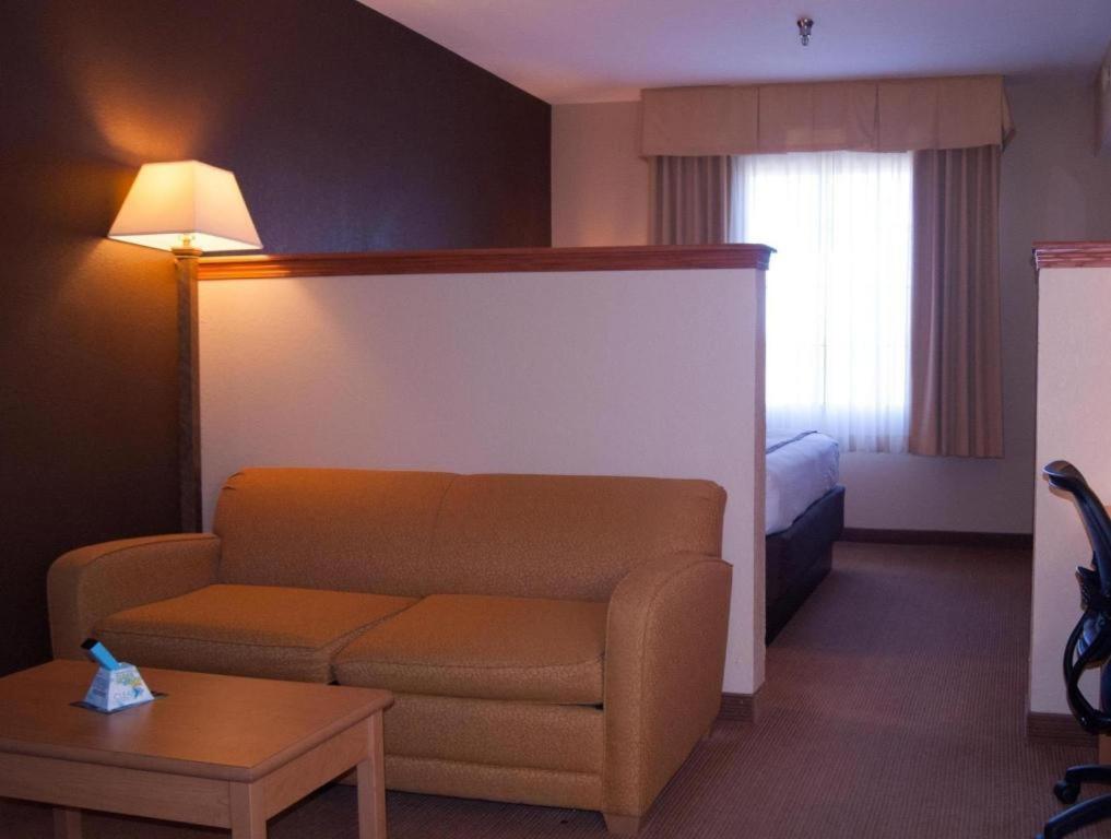 Best Western Locust Grove Inn & Suites Exterior photo