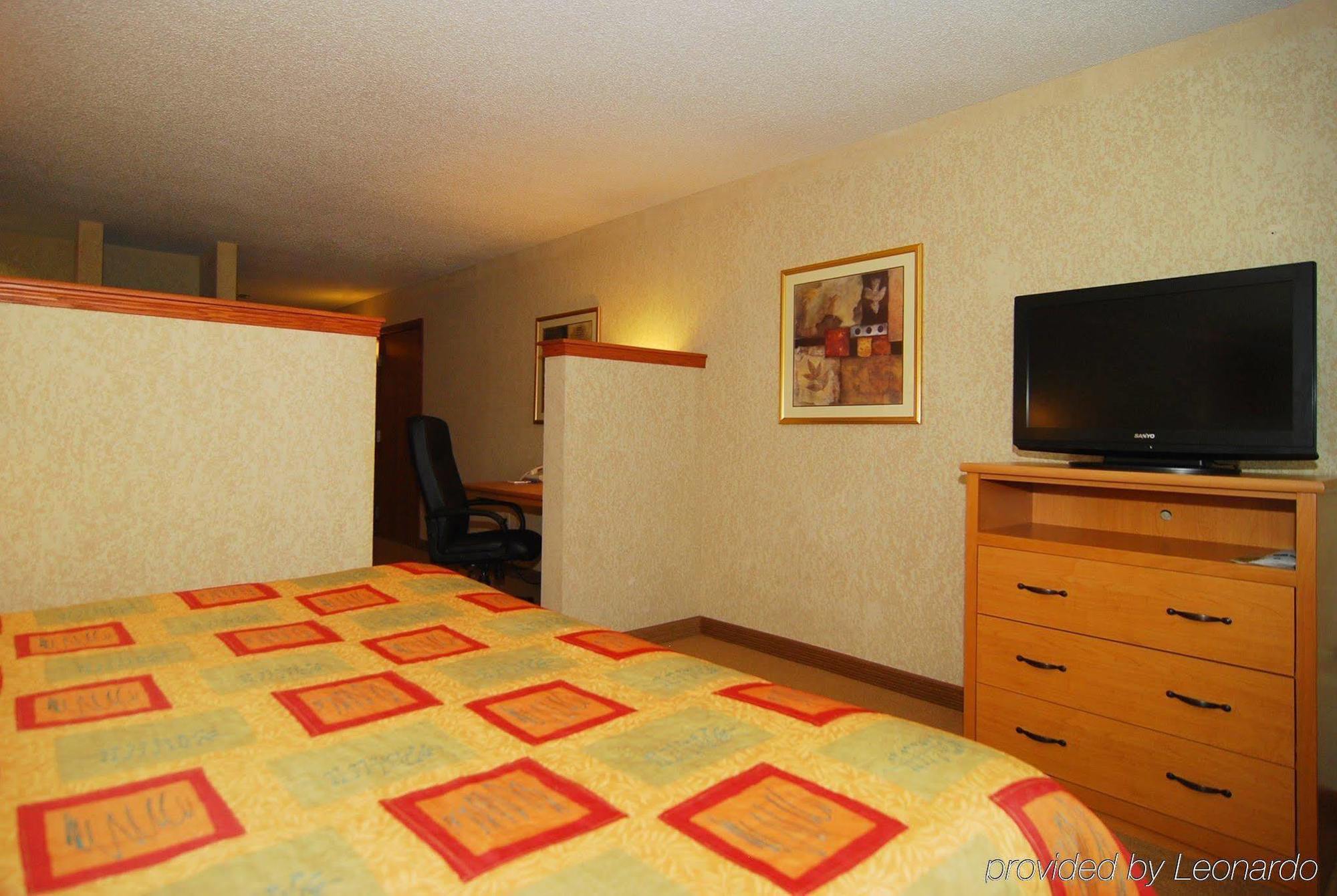 Best Western Locust Grove Inn & Suites Exterior photo